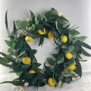 Lemon & Vine 14” Wreath